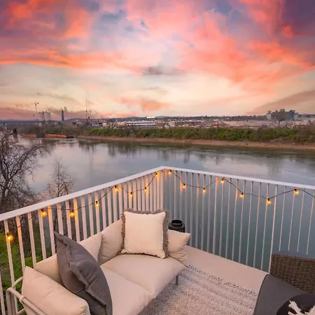 Riverfront Condo With Views 0 7 Miles From Broad
